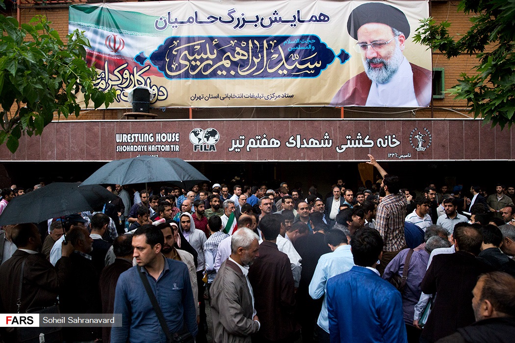 گزارش تصویری / همایش های انتخاباتی نامزدهای انتخابات ریاست جمهوری / همایش انتخاباتی سیدمصطفی میرسلیم در موسسه رفاه، اولین همایش انتخاباتی آیت‌الله رئیسی در سالن شهدای هفت تیر تهران و اولین گردهمایی جوانان حامی حجت‌الاسلام حسن روحانی در مجموعه فرهنگی اریکه ایرانیان تهران برگزار شد.