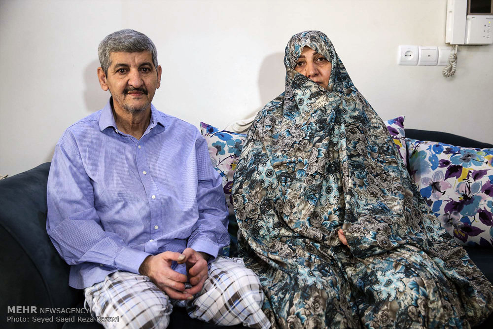 گزارش تصویری / عیادت نماینده مقام معظم رهبری از جانبازان / در سالروز ولادت باسعادت قمر بنی هاشم حضرت اباالفضل‌العباس علیه‌السلام و روز جانباز، حجت الاسلام شهیدی از جانب امام خامنه‌ای رهبر معظم انقلاب اسلامی با حضور در منازل تعدادی از جانبازان در تهران از رشادت، صبر و استقامت ایثارگران تجلیل کردند.