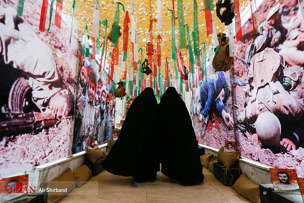 گزارش تصویری / یادواره 304ذشهید سپاه حفاظت انصارالمهدی با حضور رئیس مجلس / مراسم یادواره 304 شهید سپاه حفاظت انصارالمهدی روز پنج شنبه با حضور علی لاریجانی رییس مجلس شورای اسلامی در محل قدیم مجلس شورای اسلامی برگزار شد.