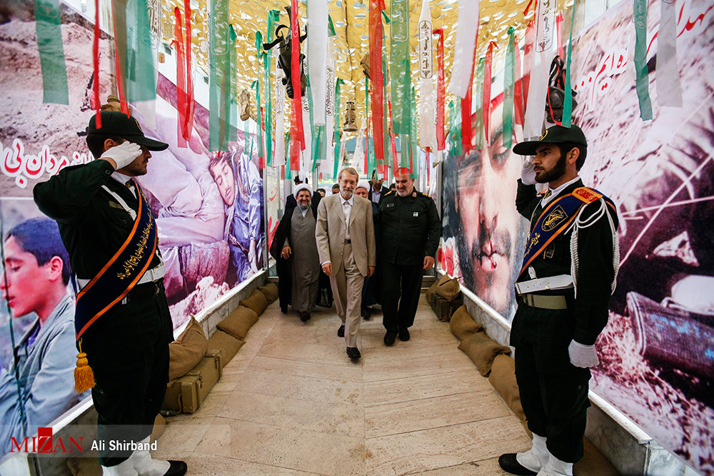 گزارش تصویری / یادواره 304ذشهید سپاه حفاظت انصارالمهدی با حضور رئیس مجلس / مراسم یادواره 304 شهید سپاه حفاظت انصارالمهدی روز پنج شنبه با حضور علی لاریجانی رییس مجلس شورای اسلامی در محل قدیم مجلس شورای اسلامی برگزار شد.