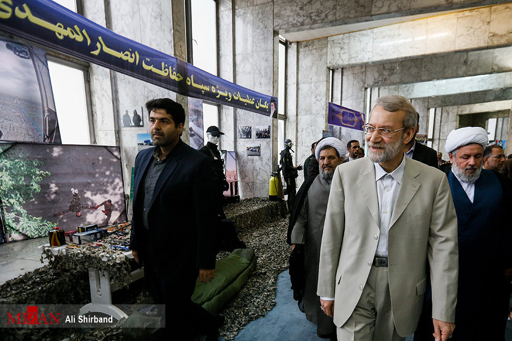 گزارش تصویری / یادواره 304ذشهید سپاه حفاظت انصارالمهدی با حضور رئیس مجلس / مراسم یادواره 304 شهید سپاه حفاظت انصارالمهدی روز پنج شنبه با حضور علی لاریجانی رییس مجلس شورای اسلامی در محل قدیم مجلس شورای اسلامی برگزار شد.