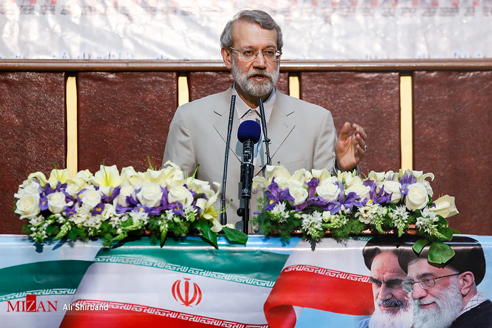 گزارش تصویری / یادواره 304ذشهید سپاه حفاظت انصارالمهدی با حضور رئیس مجلس / مراسم یادواره 304 شهید سپاه حفاظت انصارالمهدی روز پنج شنبه با حضور علی لاریجانی رییس مجلس شورای اسلامی در محل قدیم مجلس شورای اسلامی برگزار شد.