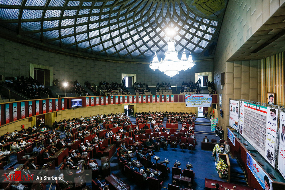 گزارش تصویری / یادواره 304ذشهید سپاه حفاظت انصارالمهدی با حضور رئیس مجلس / مراسم یادواره 304 شهید سپاه حفاظت انصارالمهدی روز پنج شنبه با حضور علی لاریجانی رییس مجلس شورای اسلامی در محل قدیم مجلس شورای اسلامی برگزار شد.