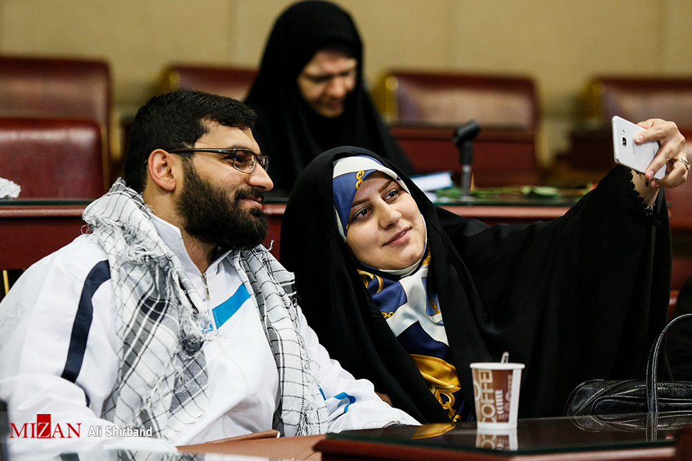 گزارش تصویری / یادواره 304ذشهید سپاه حفاظت انصارالمهدی با حضور رئیس مجلس / مراسم یادواره 304 شهید سپاه حفاظت انصارالمهدی روز پنج شنبه با حضور علی لاریجانی رییس مجلس شورای اسلامی در محل قدیم مجلس شورای اسلامی برگزار شد.