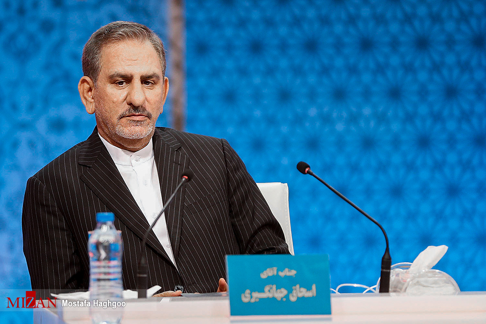 گزارش تصویری / دومین مناظره تلویزیونی نامزدهای انتخابات ریاست جمهوری / حجت الاسلام ابراهیم رئیسی، اسحاق جهانگیری، سیدمصطفی میرسلیم، حجت الاسلام حسن روحانی، محمدباقر قالیباف و سید مصطفی هاشمی طبا جمعه پانزدهم اردیبهشت برای دومین بار در مناظره انتخابات ریاست جمهوری در صدا و سیما شرکت کردند.