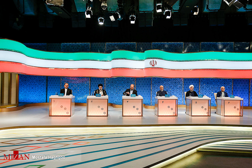 گزارش تصویری / دومین مناظره تلویزیونی نامزدهای انتخابات ریاست جمهوری / حجت الاسلام ابراهیم رئیسی، اسحاق جهانگیری، سیدمصطفی میرسلیم، حجت الاسلام حسن روحانی، محمدباقر قالیباف و سید مصطفی هاشمی طبا جمعه پانزدهم اردیبهشت برای دومین بار در مناظره انتخابات ریاست جمهوری در صدا و سیما شرکت کردند.