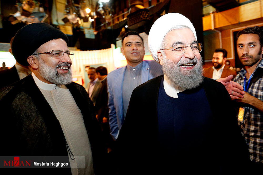 گزارش تصویری / دومین مناظره تلویزیونی نامزدهای انتخابات ریاست جمهوری / حجت الاسلام ابراهیم رئیسی، اسحاق جهانگیری، سیدمصطفی میرسلیم، حجت الاسلام حسن روحانی، محمدباقر قالیباف و سید مصطفی هاشمی طبا جمعه پانزدهم اردیبهشت برای دومین بار در مناظره انتخابات ریاست جمهوری در صدا و سیما شرکت کردند.