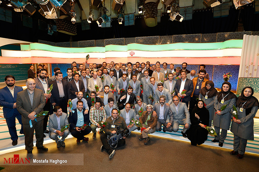 آخرین مناظره تلویزیونی کاندیداهای انتخابات ریاست جمهوری / آخرین مناظره تلویزیونی کاندیداهای دوازدهمین دوره انتخابات ریاست جمهوری با حضور سید ابراهیم رئیسی، حجت الاسلام حسن روحانی، سید مصطفی میرسلیم، مصطفی هاشمی طبا، اسحاق جهانگیری و محمدباقرقالیباف روز جمعه بیست و دوم اردیبهشت در صدا و سیما برگزار شد.