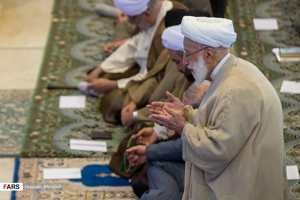 گزارش تصویری / نماز جمعه تهران - ۱۲ خرداد ۱۳۹۶ / نماز جمعه دوازدهم خرداد به امامت آیت الله امامی کاشانی در دانشگاه تهران برگزار شد.