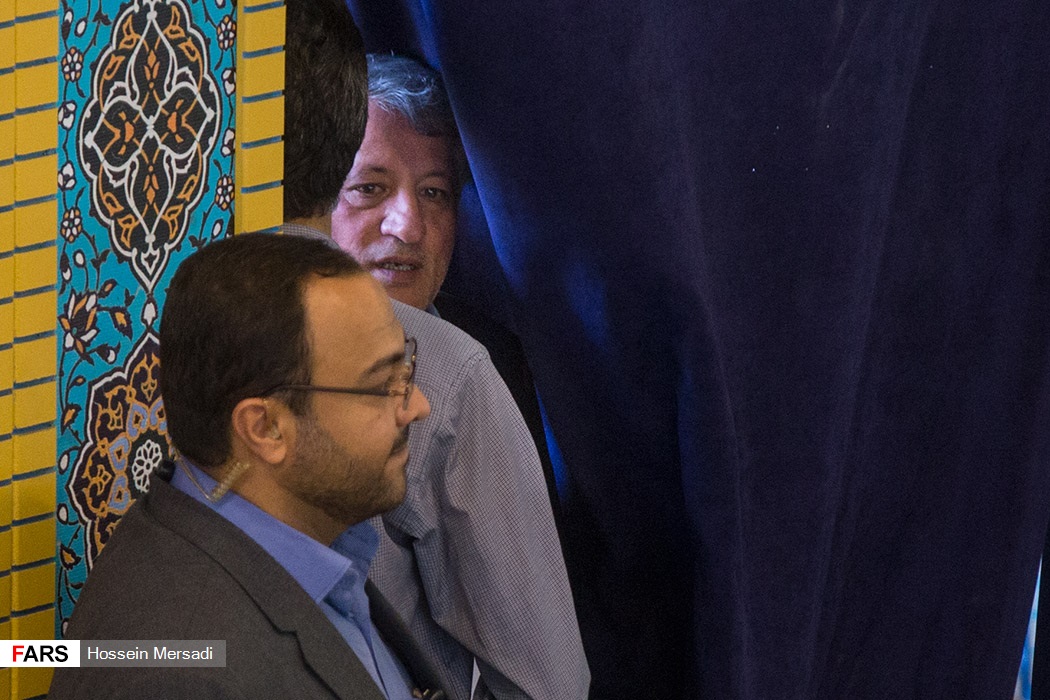 گزارش تصویری / نماز جمعه تهران - ۱۲ خرداد ۱۳۹۶ / نماز جمعه دوازدهم خرداد به امامت آیت الله امامی کاشانی در دانشگاه تهران برگزار شد.