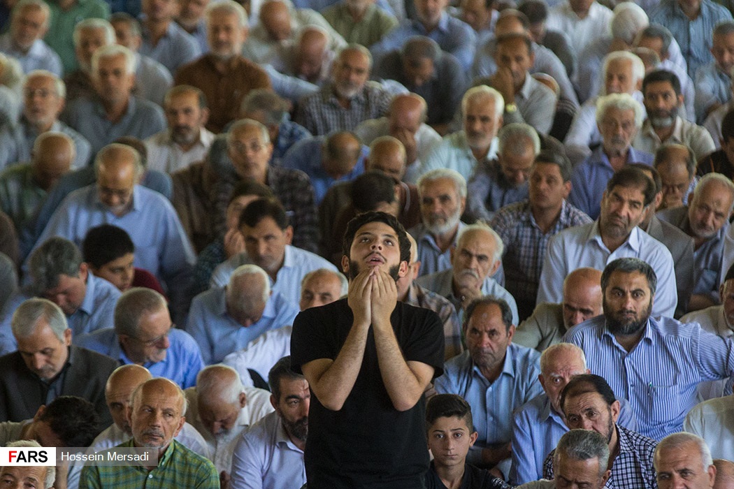 گزارش تصویری / نماز جمعه تهران - ۱۲ خرداد ۱۳۹۶ / نماز جمعه دوازدهم خرداد به امامت آیت الله امامی کاشانی در دانشگاه تهران برگزار شد.