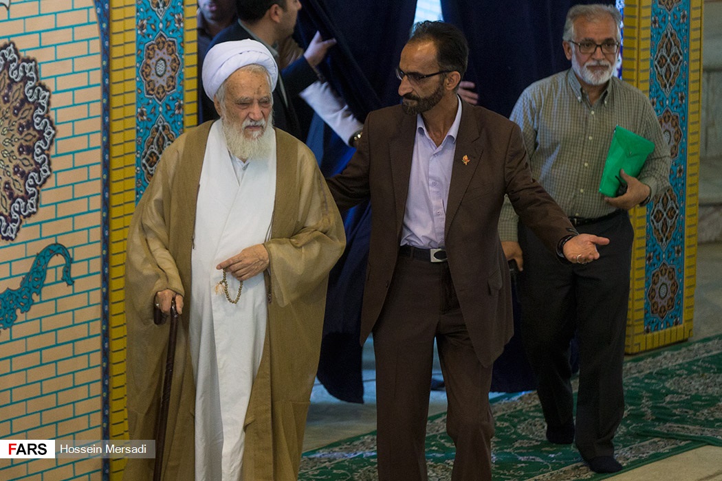 گزارش تصویری / نماز جمعه تهران - ۱۲ خرداد ۱۳۹۶ / نماز جمعه دوازدهم خرداد به امامت آیت الله امامی کاشانی در دانشگاه تهران برگزار شد.