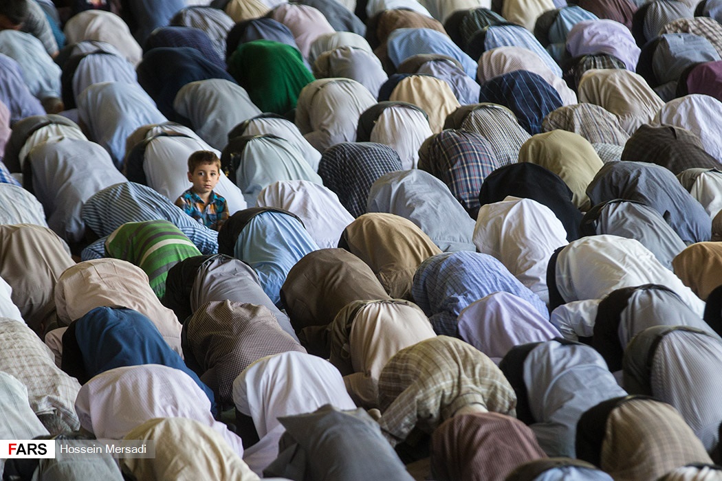 گزارش تصویری / نماز جمعه تهران - ۱۲ خرداد ۱۳۹۶ / نماز جمعه دوازدهم خرداد به امامت آیت الله امامی کاشانی در دانشگاه تهران برگزار شد.