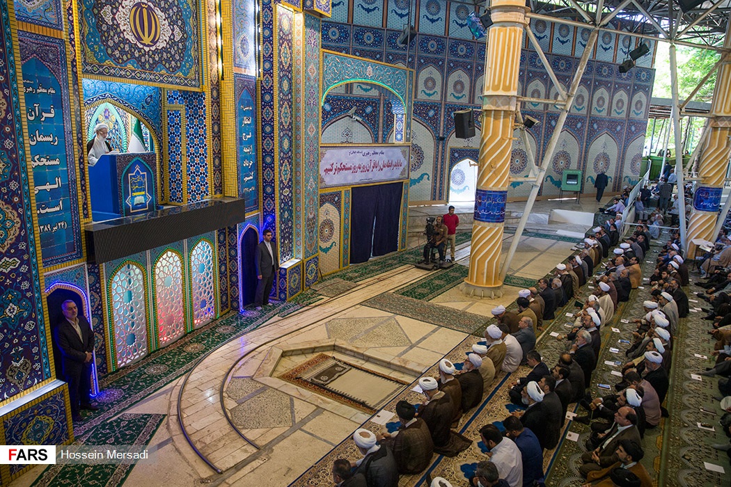 گزارش تصویری / نماز جمعه تهران - ۱۲ خرداد ۱۳۹۶ / نماز جمعه دوازدهم خرداد به امامت آیت الله امامی کاشانی در دانشگاه تهران برگزار شد.