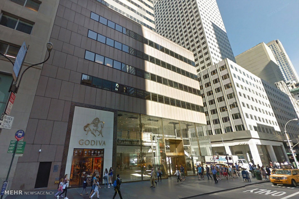 گزارش تصویری / ساختمان بنیاد علوی در منهتن نیویورک / هیات منصفه دادگاهی در نیویورک علیه بنیاد علوی رای داده و به این ترتیب راه را برای مصادره اموال آن هموار کرده است. بنیاد علوی مالکیت ساختمانی ۳۶ طبقه در خیابان پنجم منطقه منتهن نیویورک به ارزش بیش از ۵۰۰ میلیون دلار را در اختیار دارد.