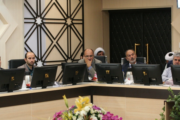 گزارش تصویری / گردهمایی رؤسای دانشگاه‌های علوم و معارف قرآن کریم سراسر کشور با مسئولان سازمان اوقاف / همایش مشترک رؤسا، مدیران و معاونان دانشگاه‌های علوم و معارف قرآن کریم سراسر کشور با مسئولان سازمان اوقاف با حضور حجت الاسلام و المسلمین محمدی نماینده محترم ولی فقیه و ریاست سازمان اوقاف و امور خیریه برگزار شد.