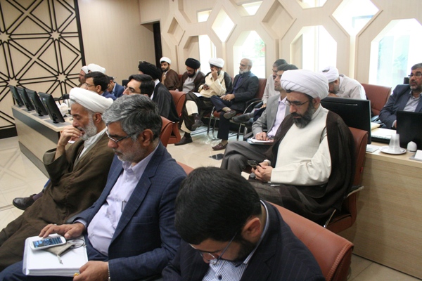 گزارش تصویری / گردهمایی رؤسای دانشگاه‌های علوم و معارف قرآن کریم سراسر کشور با مسئولان سازمان اوقاف / همایش مشترک رؤسا، مدیران و معاونان دانشگاه‌های علوم و معارف قرآن کریم سراسر کشور با مسئولان سازمان اوقاف با حضور حجت الاسلام و المسلمین محمدی نماینده محترم ولی فقیه و ریاست سازمان اوقاف و امور خیریه برگزار شد.