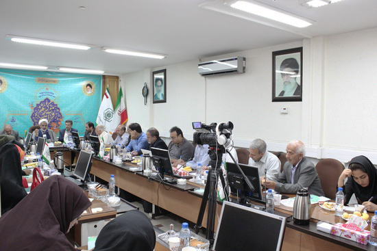 گزارش تصویری / نشست خبری مدیر کل اوقاف و امور خیریه استان اصفهان بمناسبت مسابقات استانی قرآن کریم / نشست خبری چهلمین دوره مسابقات استانی قرآن کریم صبح امروز با حضور حجت الاسلام والمسلمین رضا صادقی، مدیر کل اوقاف و امور خیریه استان اصفهان و معاونین با اصحاب رسانه برگزار شد.