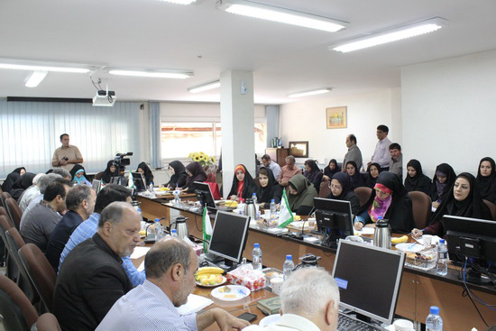 گزارش تصویری / نشست خبری مدیر کل اوقاف و امور خیریه استان اصفهان بمناسبت مسابقات استانی قرآن کریم / نشست خبری چهلمین دوره مسابقات استانی قرآن کریم صبح امروز با حضور حجت الاسلام والمسلمین رضا صادقی، مدیر کل اوقاف و امور خیریه استان اصفهان و معاونین با اصحاب رسانه برگزار شد.