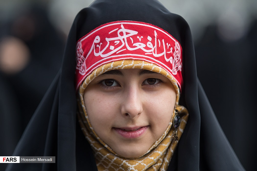 گزارش تصویری / اجتماع سراسری بزرگداشت روز ملی عفاف و حجاب / به مناسبت فرا رسیدن روز ملی عفاف و حجاب اجتماع بزرگ و سراسری روز ملی عفاف و حجاب و مدافعان صیانت از حریم خانواده عصر چهارشنبه بیست و یکم تیرماه همزمان با سراسر ایران اسلامی در میدان امام حسین (ع) تهران برگزار شد.