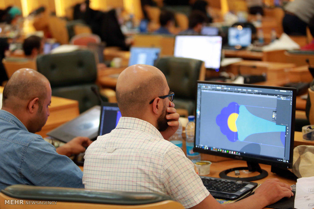 گزارش تصویری / دومین کارگاه کشوری تولید پوستر نقش بهشت در مشهد مقدس‎ / کارگاه کشوری تولید پوستر نقش بهشت با نگاهی نو به نقوش و آرایه های معماری حرم مطهر امام رضا(ع) با حضور بیش از ۸۰ طراح و گرافیست از سراسر کشور در مشهد مقدس برگزار شد.