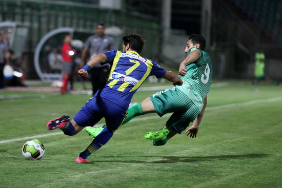 گزارش تصویری / دیدار تیم های فوتبال ذوب آهن و گسترش فولاد / دیدار تیم های فوتبال ذوب آهن اصفهان و گسترش فولاد تبریز در هفته دوم لیگ برتر فوتبال کشور، با پیروزی سه بر صفر تیم ذوب آهن در ورزشگاه فولادشهر اصفهان به پایان رسید.