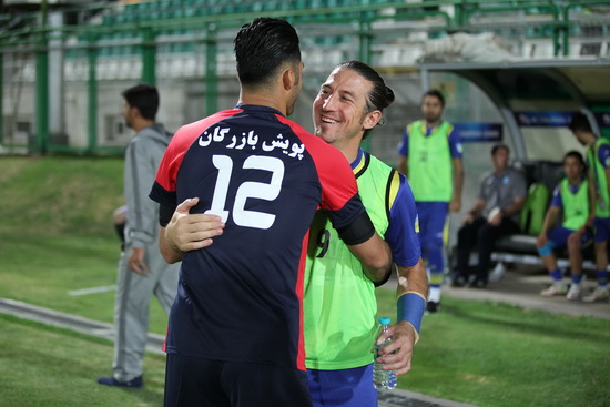 گزارش تصویری / دیدار تیم های فوتبال ذوب آهن و گسترش فولاد / دیدار تیم های فوتبال ذوب آهن اصفهان و گسترش فولاد تبریز در هفته دوم لیگ برتر فوتبال کشور، با پیروزی سه بر صفر تیم ذوب آهن در ورزشگاه فولادشهر اصفهان به پایان رسید.