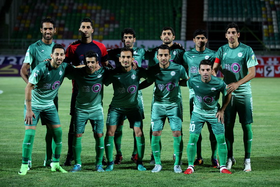 گزارش تصویری / دیدار تیم های فوتبال ذوب آهن و گسترش فولاد / دیدار تیم های فوتبال ذوب آهن اصفهان و گسترش فولاد تبریز در هفته دوم لیگ برتر فوتبال کشور، با پیروزی سه بر صفر تیم ذوب آهن در ورزشگاه فولادشهر اصفهان به پایان رسید.