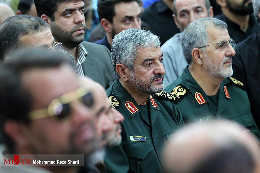 گزارش تصویری / مراسم بزرگداشت شهید حججی در نجف آباد اصفهان / مراسم بزرگداشت شهید مدافع حرم شهید محسن حججی با حضور مردم، مسئولان و خانواده شهدای گرانقدر انقلاب اسلامی و سخنرانی سرلشگر محمدعلی جعفری فرمانده کل سپاه پاسداران در مسجد جامع نجف آباد اصفهان برگزار شد.