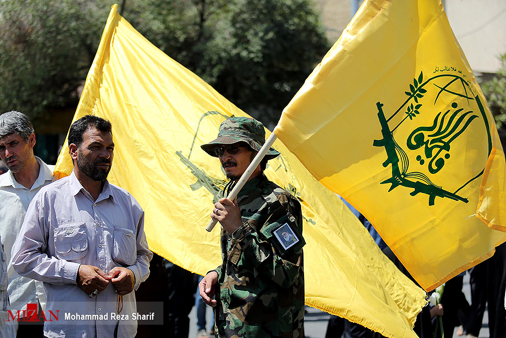 گزارش تصویری / مراسم بزرگداشت شهید حججی در نجف آباد اصفهان / مراسم بزرگداشت شهید مدافع حرم شهید محسن حججی با حضور مردم، مسئولان و خانواده شهدای گرانقدر انقلاب اسلامی و سخنرانی سرلشگر محمدعلی جعفری فرمانده کل سپاه پاسداران در مسجد جامع نجف آباد اصفهان برگزار شد.