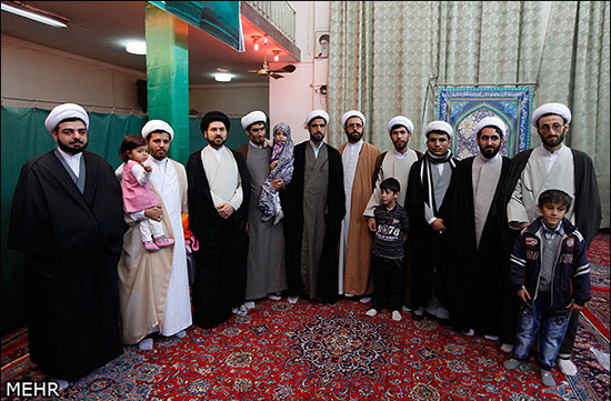 گزارش تصویری مراسم عمامه گذاری طلاب با حضور آیت الله مکارم شیرازی در قم گزارش تصویری / مراسم عمامه گذاری طلاب با حضور آیت الله مکارم شیرازی در قم