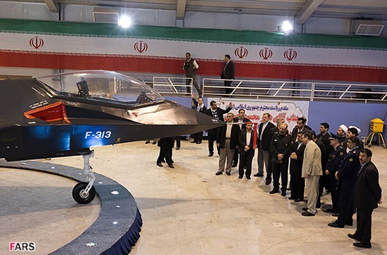 گزارش تصویری / رونمایی از جنگنده جدید ایرانی قاهر 313