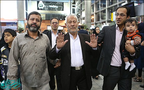 گزارش تصویری / ورود گروگانهای آزاد شده از لیبی گزارش تصویری / ورود گروگانهای آزاد شده از لیبی