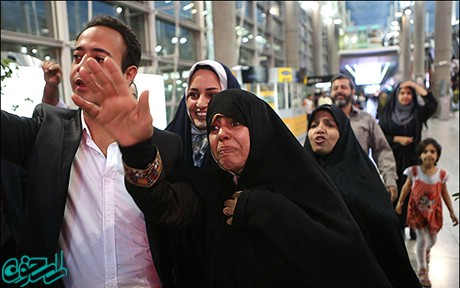 گزارش تصویری / ورود گروگانهای آزاد شده از لیبی گزارش تصویری / ورود گروگانهای آزاد شده از لیبی