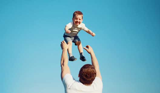 فرزندمان را چگونه شاد تربیت کنیم ؟ فرزندمان را چگونه شاد تربیت کنیم ؟